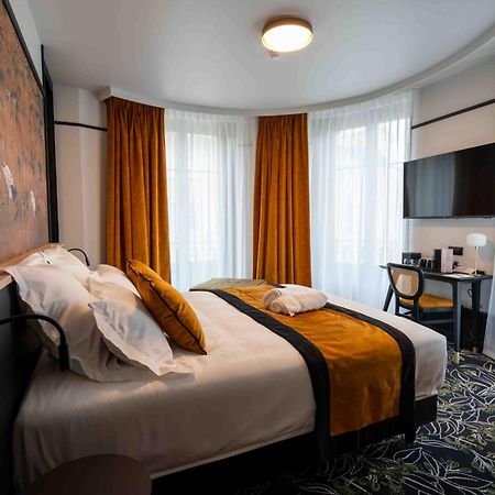 Hotel Et Restaurant Le Regina Le Puy-en-Velay Экстерьер фото