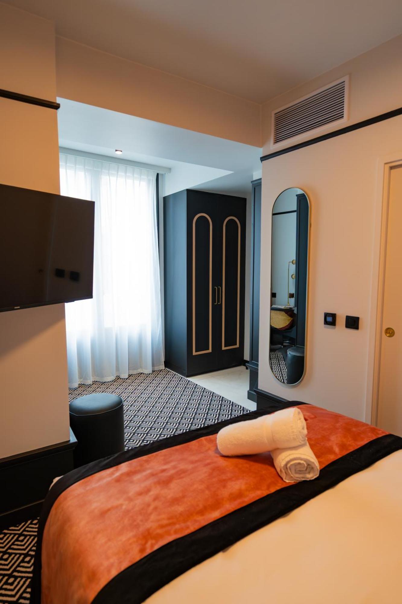 Hotel Et Restaurant Le Regina Le Puy-en-Velay Экстерьер фото